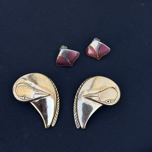 2 Paris Of Vintage Bird Earrings Lot Gold Tone Laurel Burch Color Enamel Set